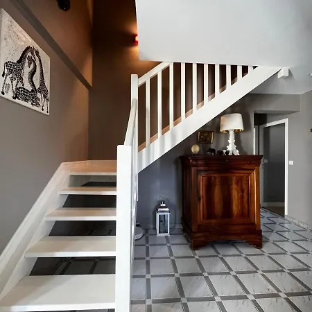 Belle Avec Piscine, Proche Et Centre De - Fr-1-239-718 Villa